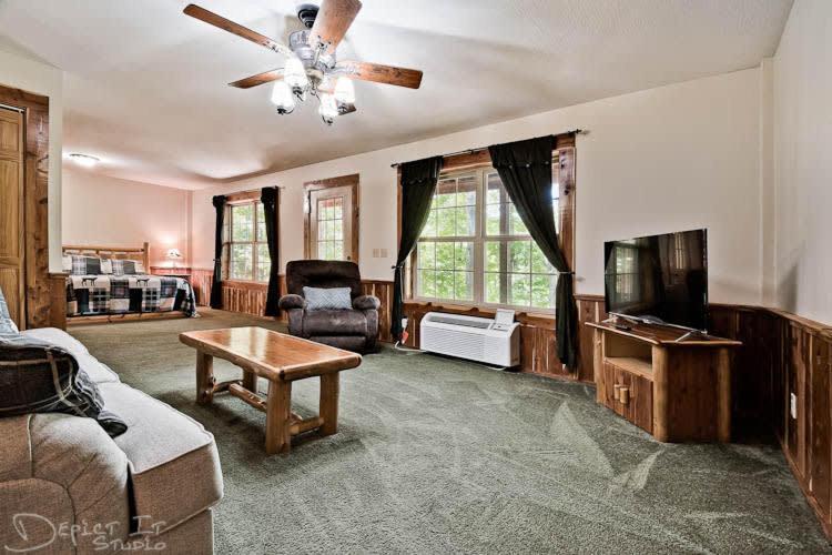 Secluded 2 Story Cabin Pool Wifi Smart Tvs Eureka Springs Esterno foto
